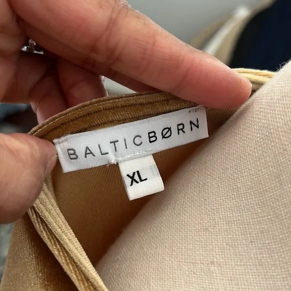 Baltic Born gold velvet maxi dress - Picture 2 of 3